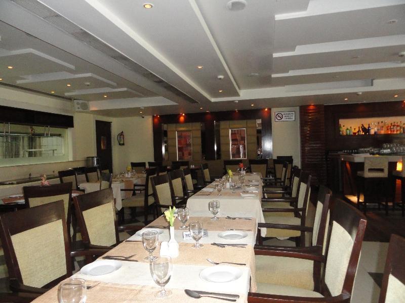 Western Court Chandīgarh Dış mekan fotoğraf