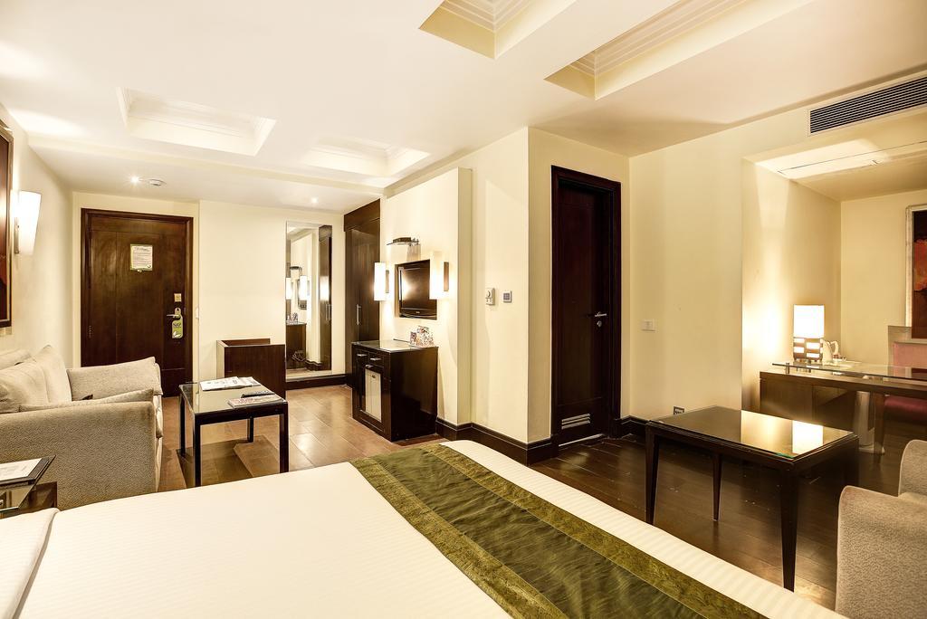 Western Court Chandīgarh Dış mekan fotoğraf