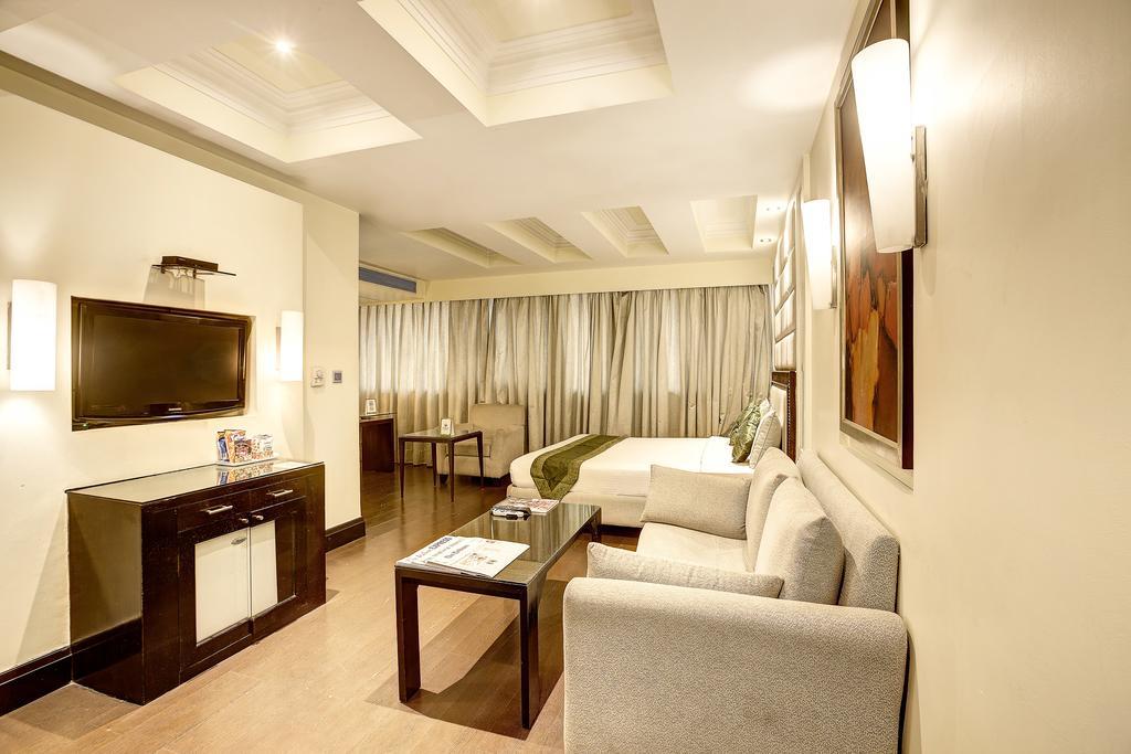 Western Court Chandīgarh Dış mekan fotoğraf