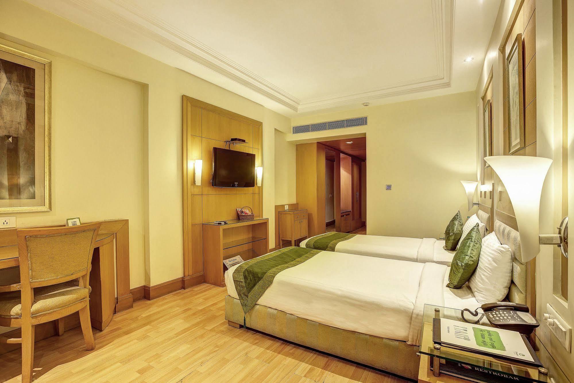 Western Court Chandīgarh Dış mekan fotoğraf