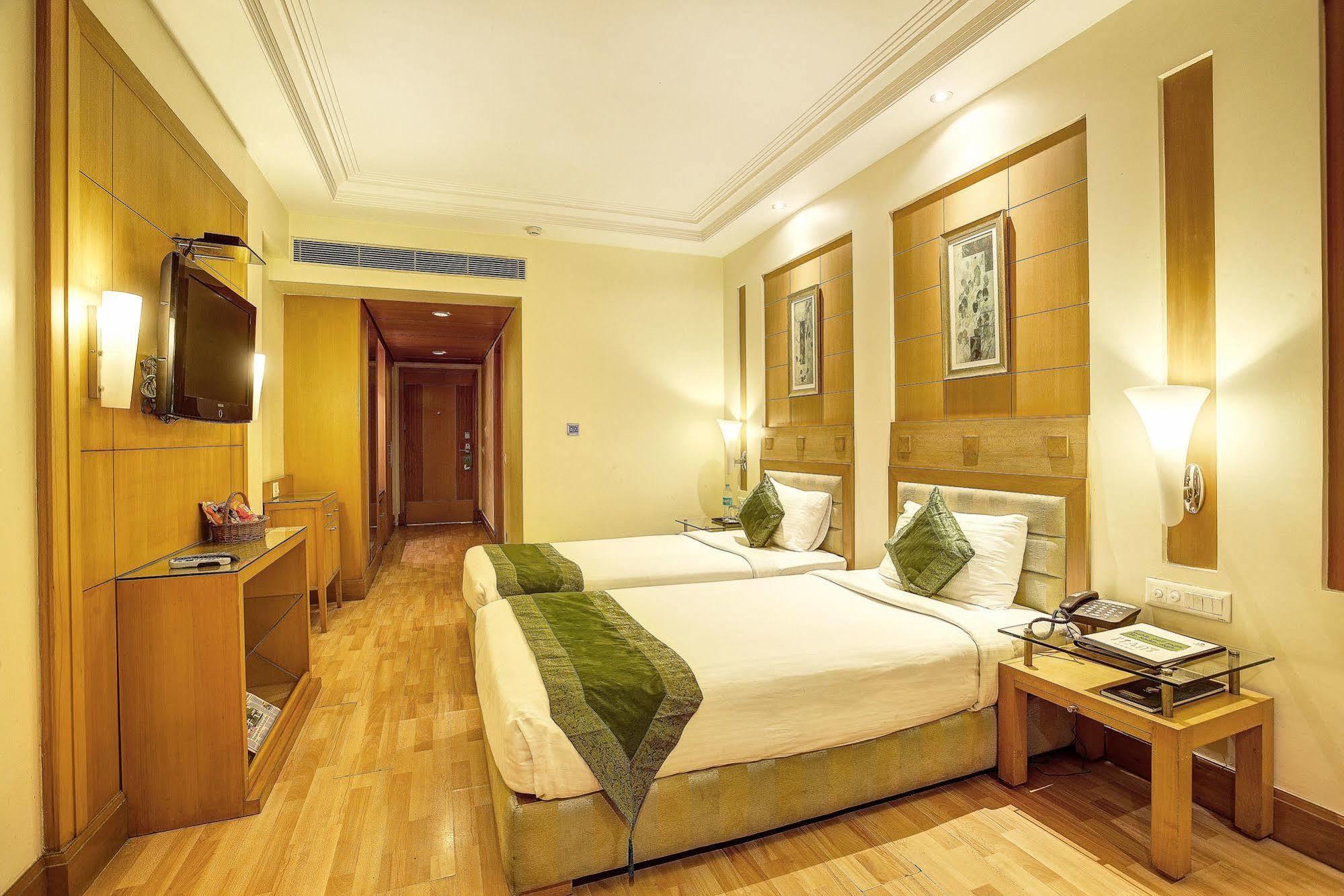 Western Court Chandīgarh Dış mekan fotoğraf