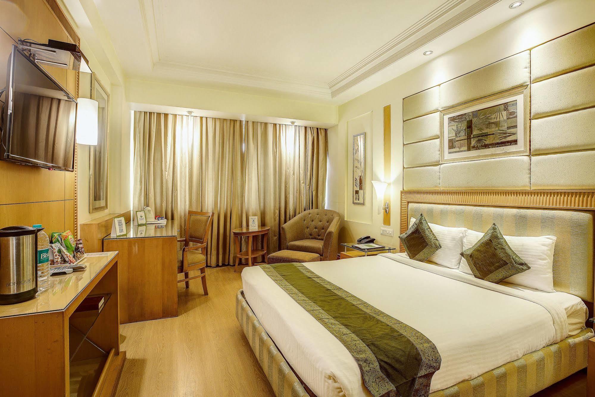 Western Court Chandīgarh Dış mekan fotoğraf