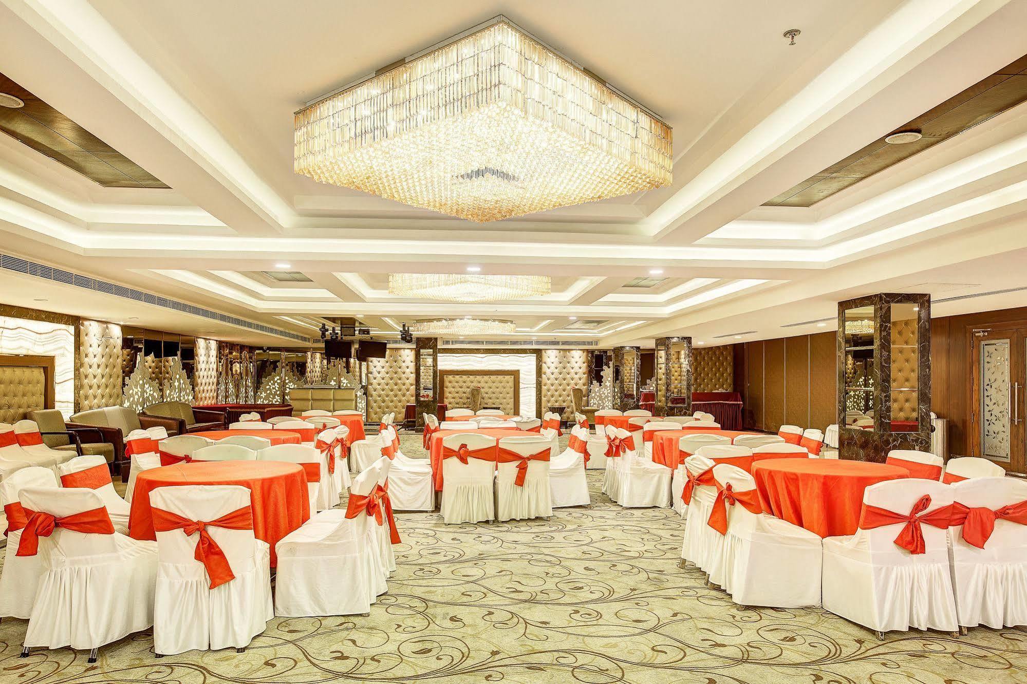 Western Court Chandīgarh Dış mekan fotoğraf