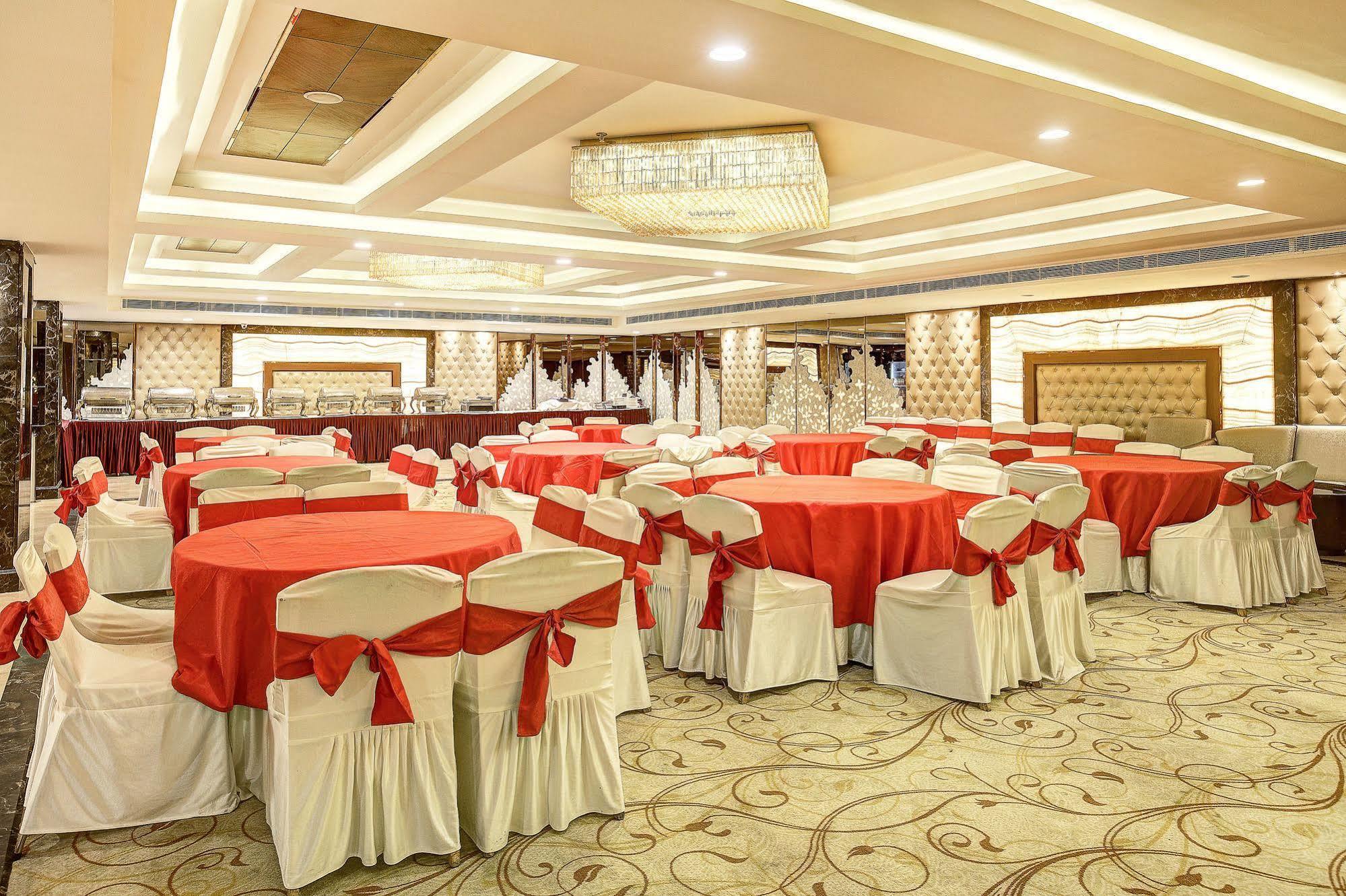 Western Court Chandīgarh Dış mekan fotoğraf